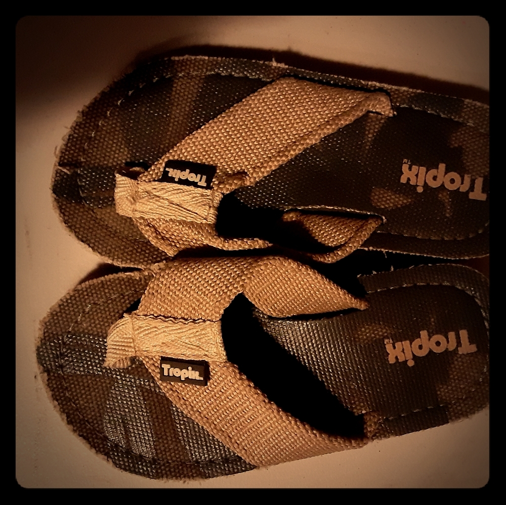 Boys army sandals
